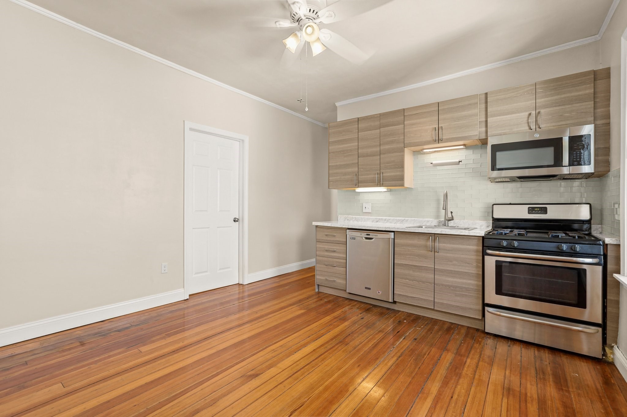 17 Farquhar # 3 Property Photo 14