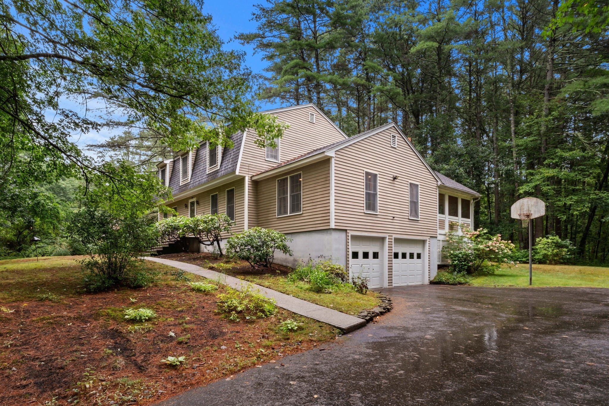 26 Heath Rd. Property Photo 2