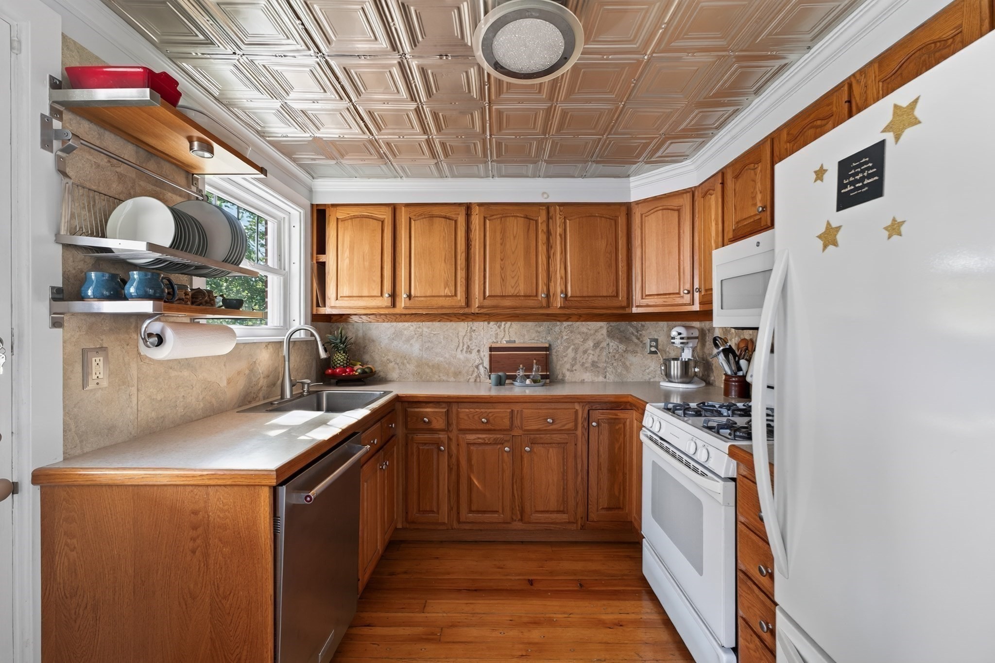 10 West St Property Photo 8
