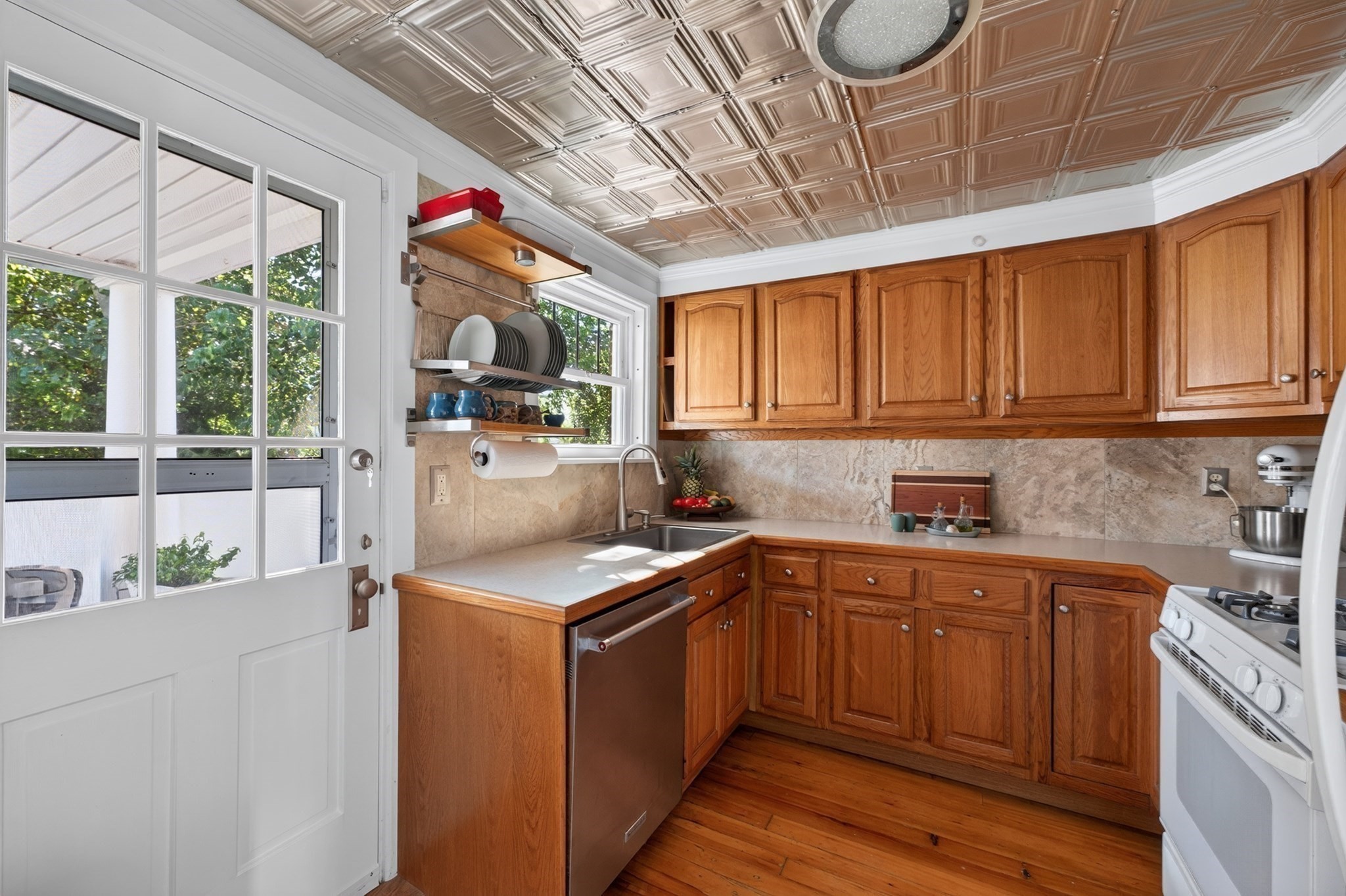 10 West St Property Photo 9