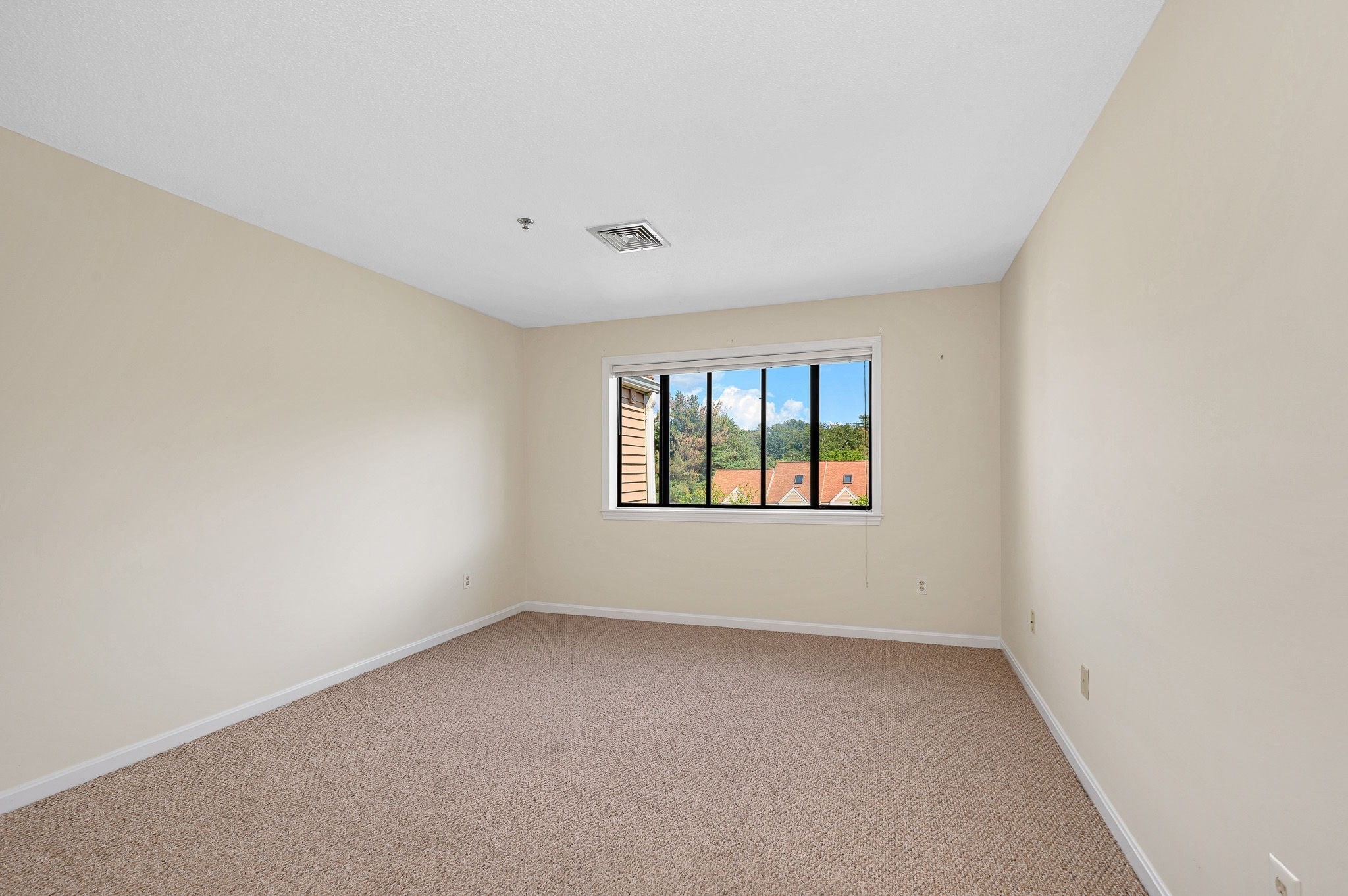 102 Hunter's Run # 102 Property Photo 19