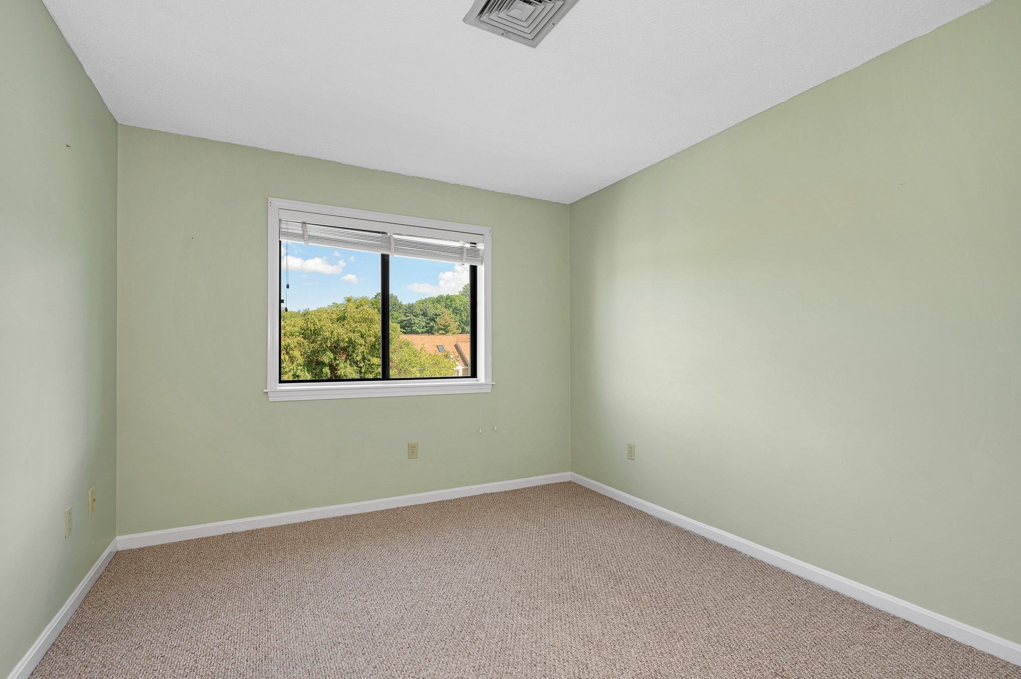 102 Hunter's Run # 102 Property Photo 27