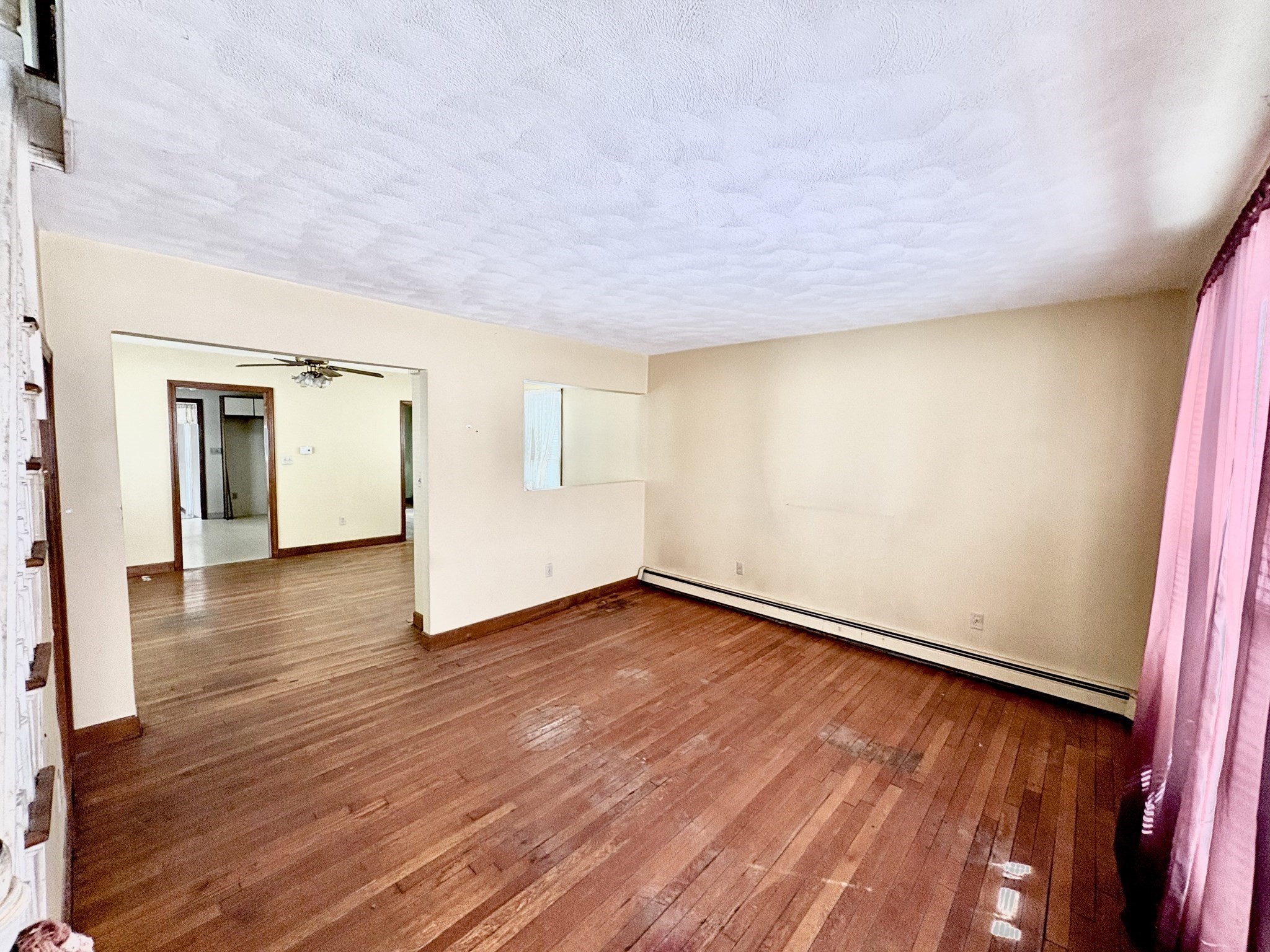 241 Webster Ave Property Photo 4