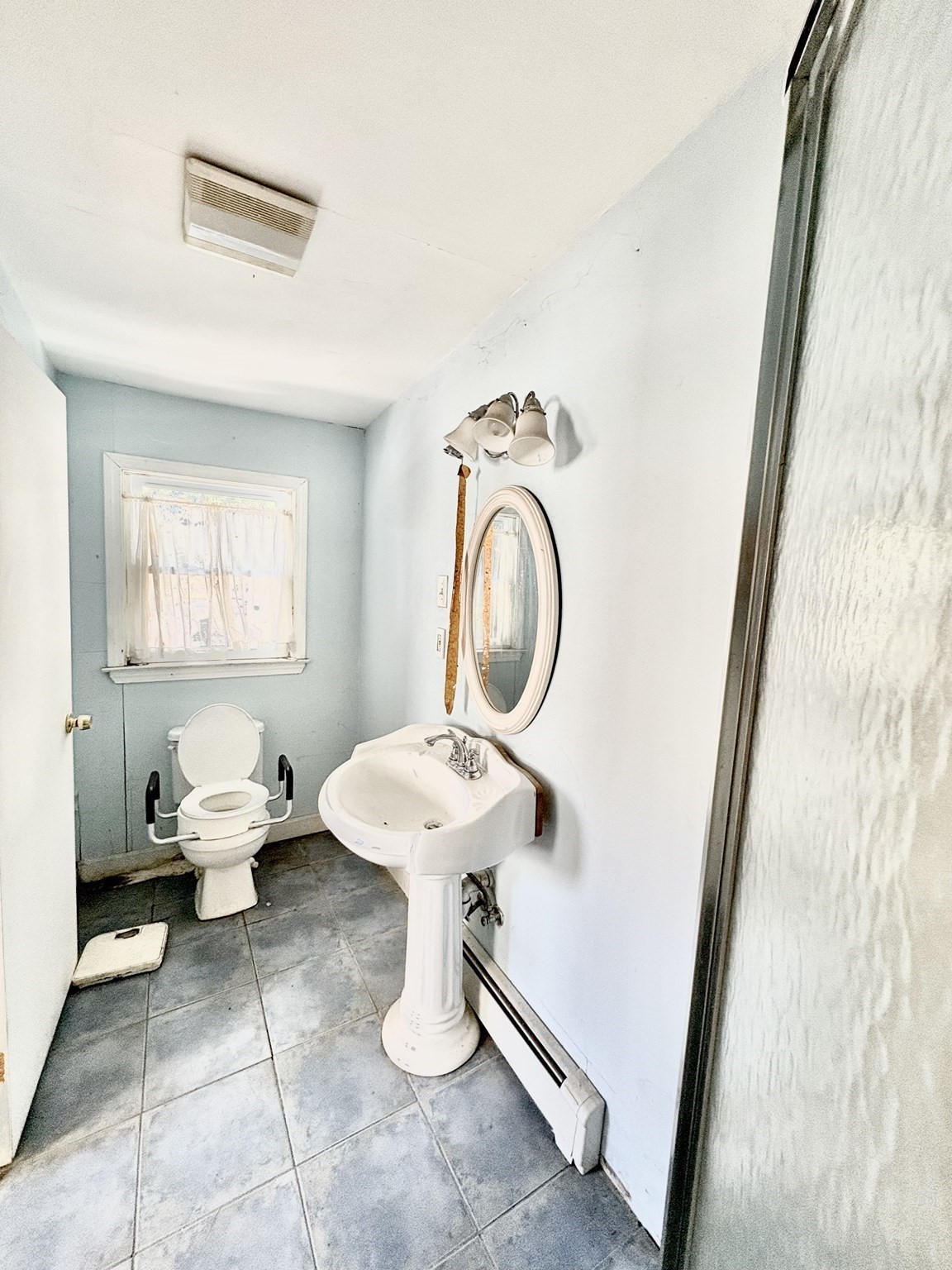 241 Webster Ave Property Photo 12