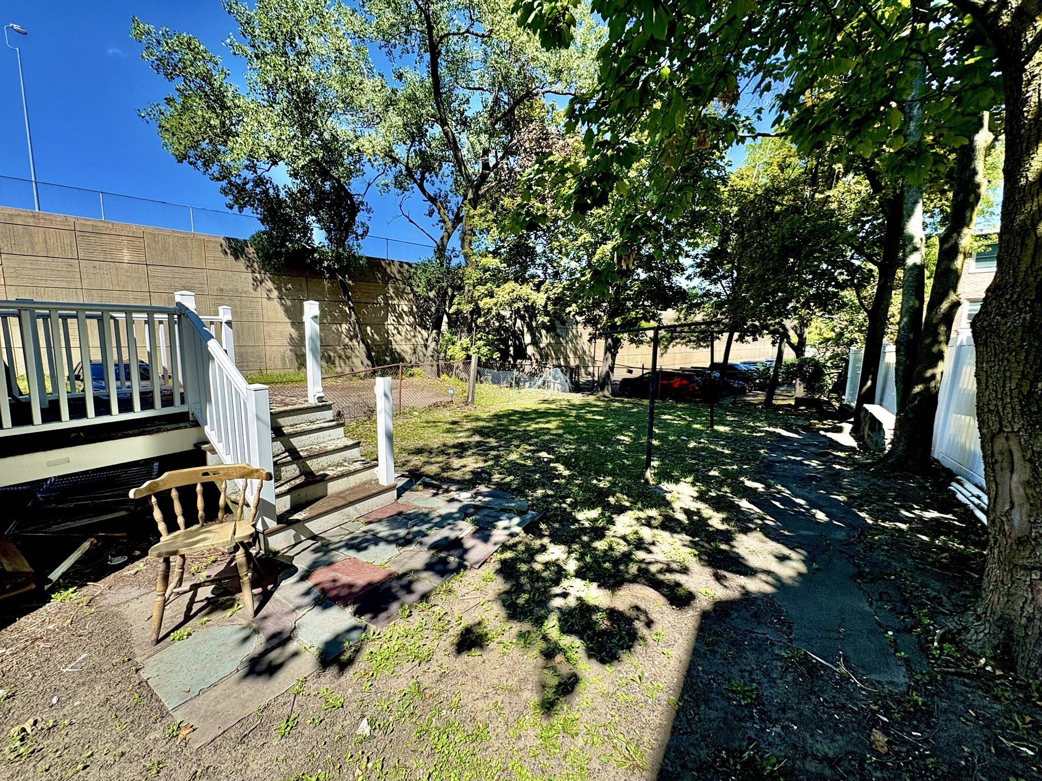 241 Webster Ave Property Photo 22