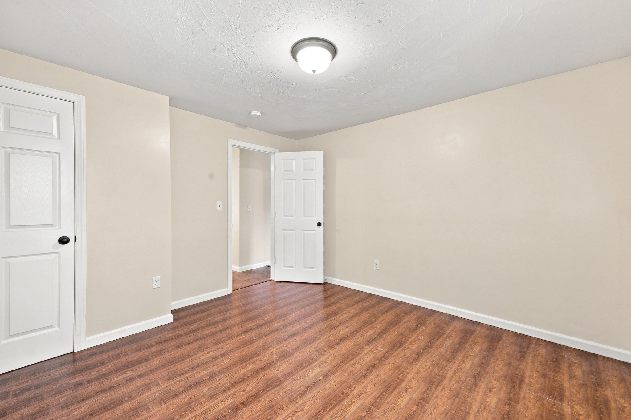 27 Regan St Property Photo 15