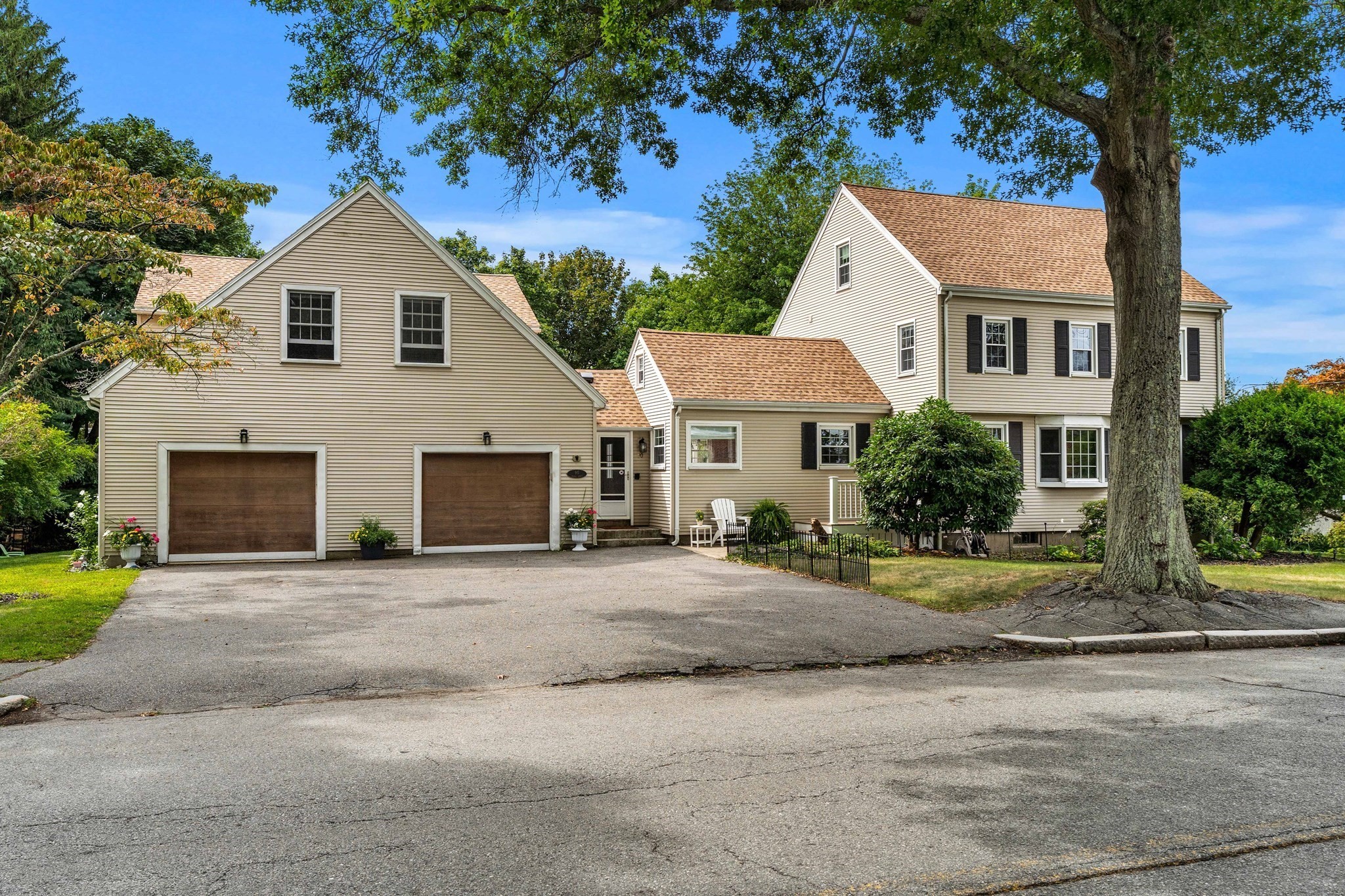 90 Village St. Property Photo 1