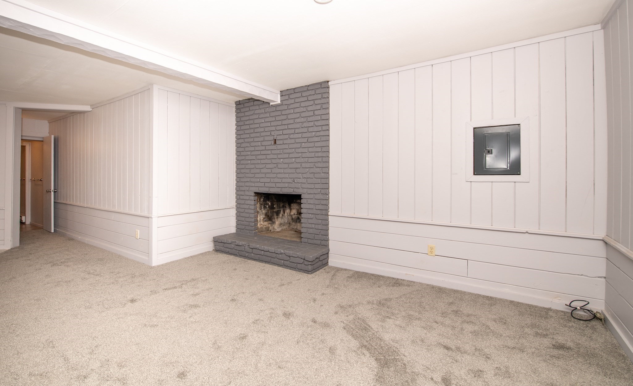 595 Main St Property Photo 17
