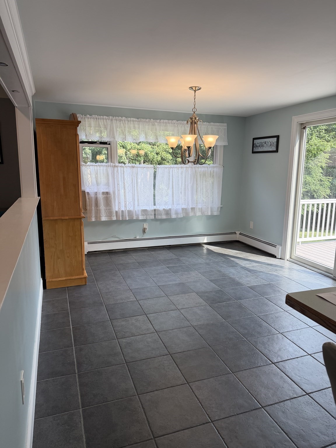 2 Howard Ln Property Photo 9