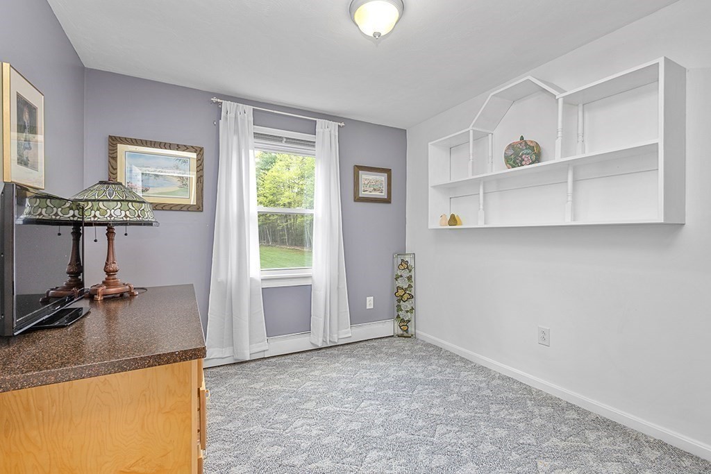 2 Howard Ln Property Photo 19