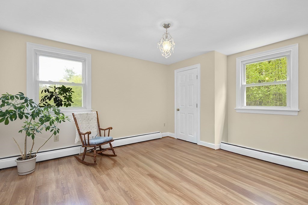 2 Howard Ln Property Photo 23