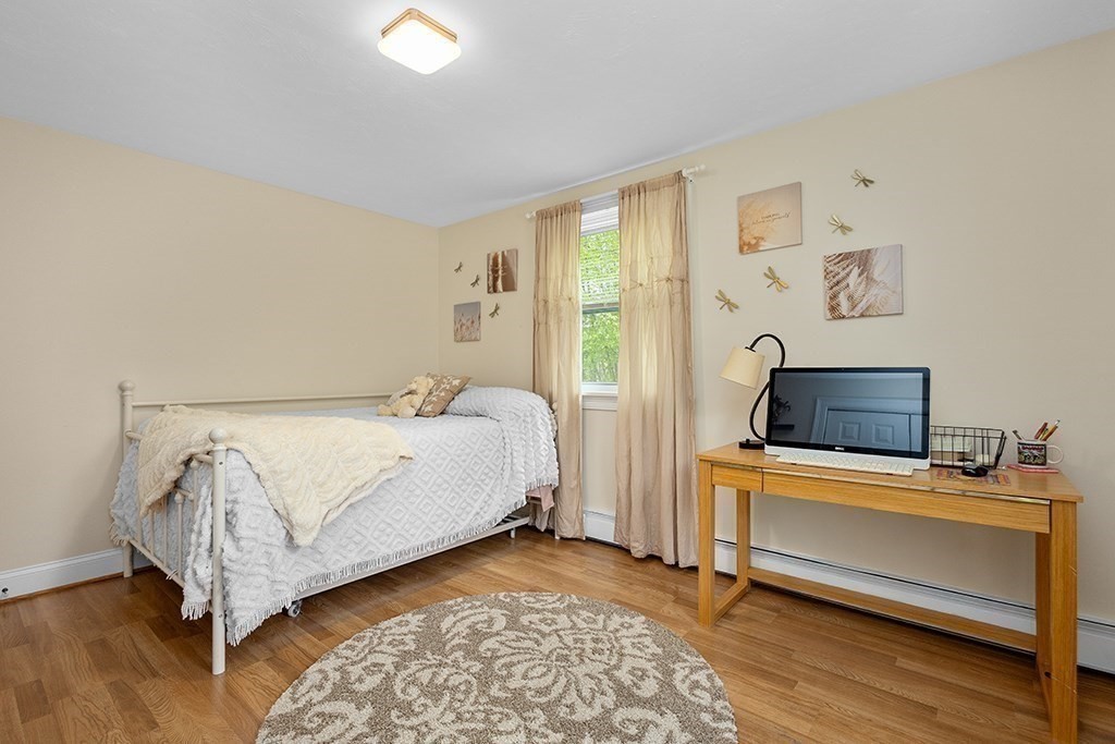 2 Howard Ln Property Photo 24