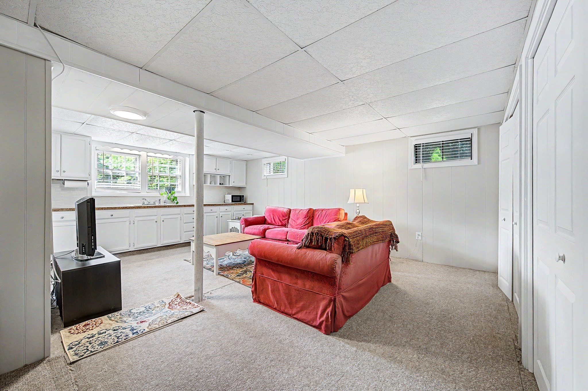 592 Pond St Property Photo 20