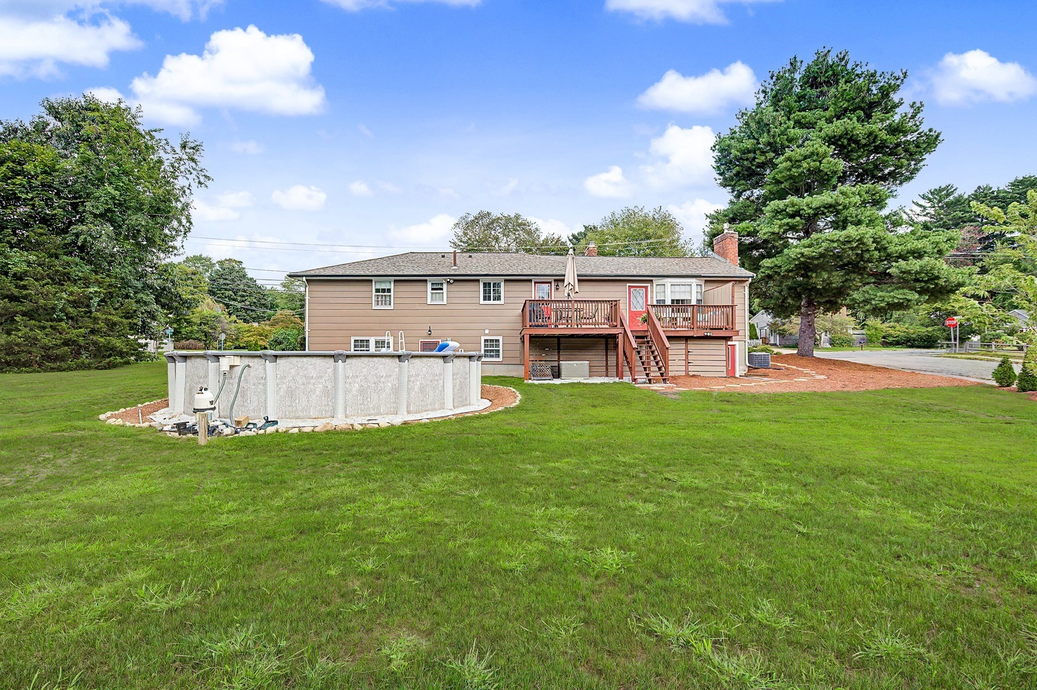 592 Pond St Property Photo 27