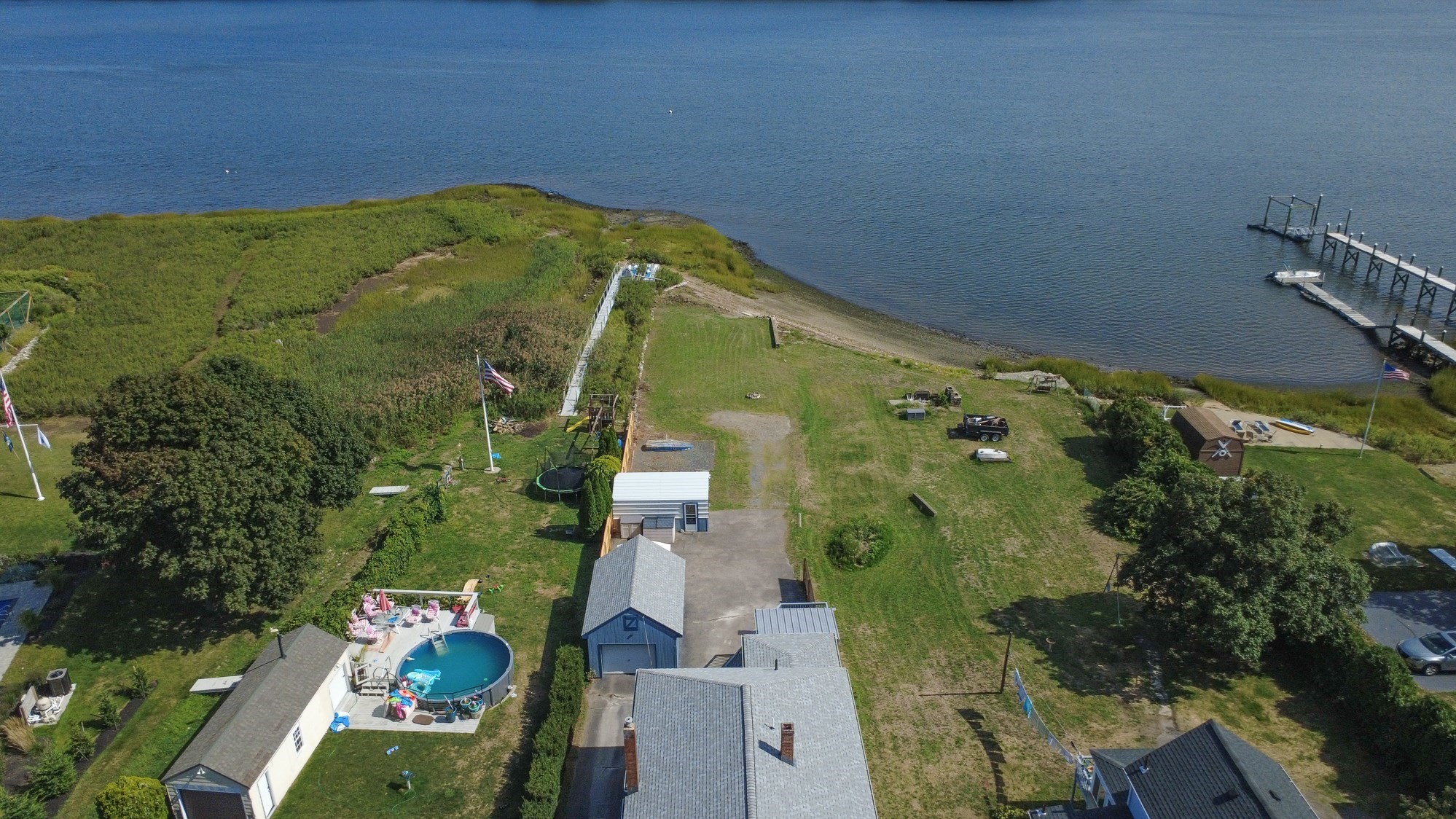 2714 Riverside Avenue Property Photo 3
