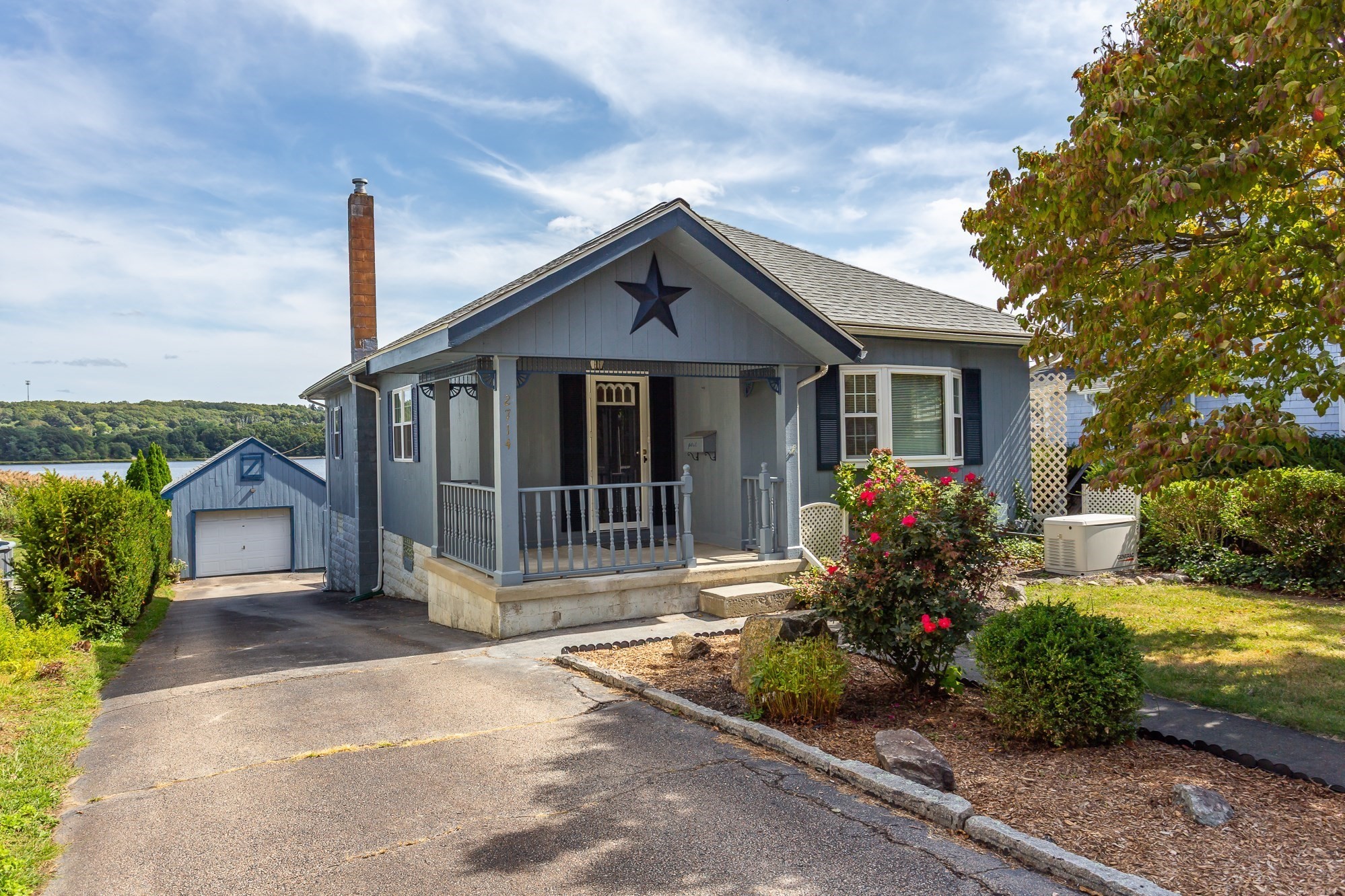 2714 Riverside Avenue Property Photo 4