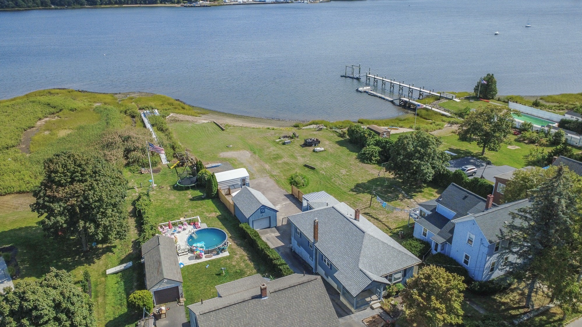 2714 Riverside Avenue Property Photo 6