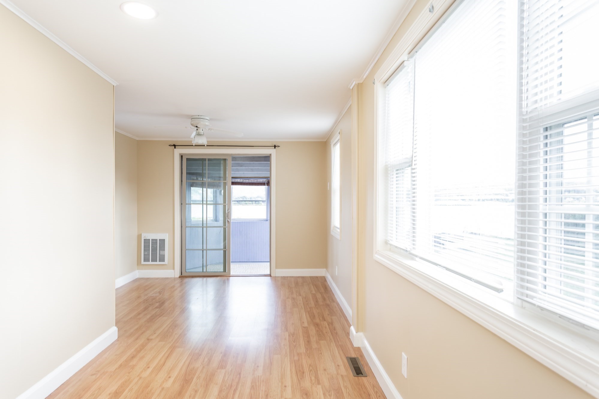 2714 Riverside Avenue Property Photo 17