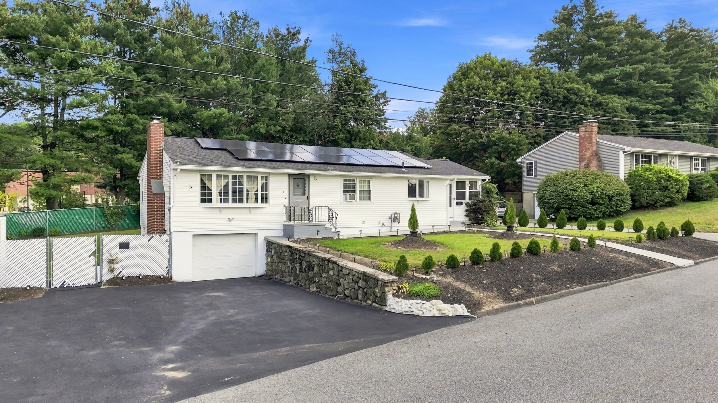 4 Monroe St