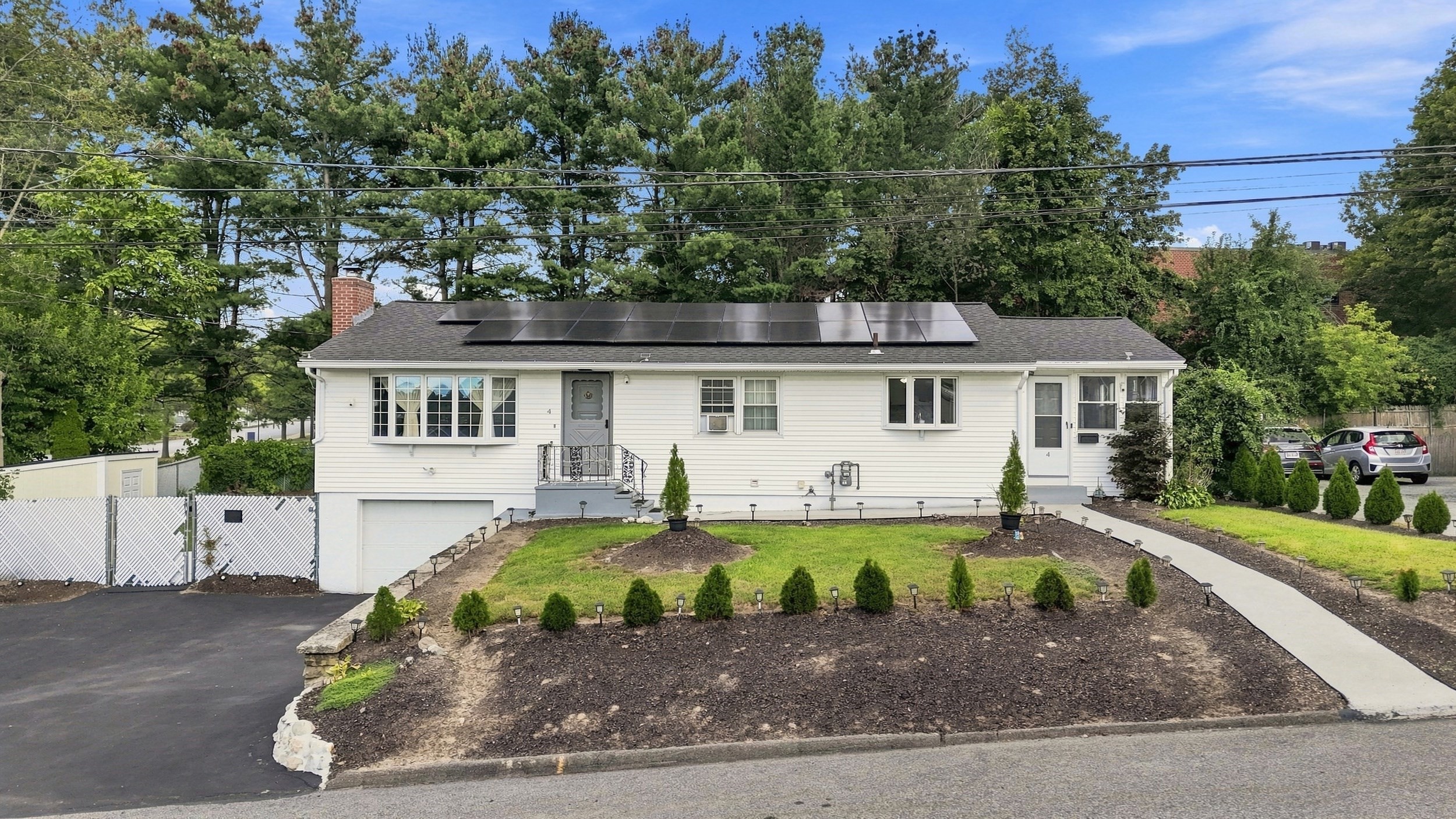 4 Monroe St Property Photo 2