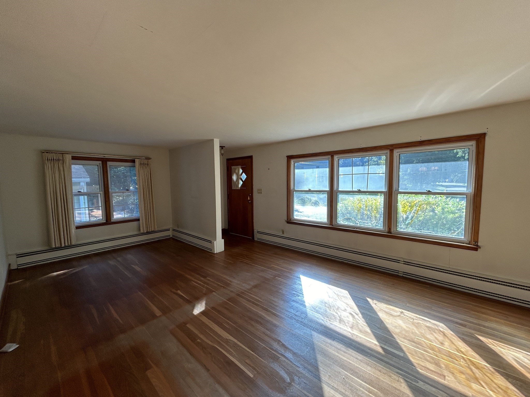 4 Eagle Ln Property Photo 3