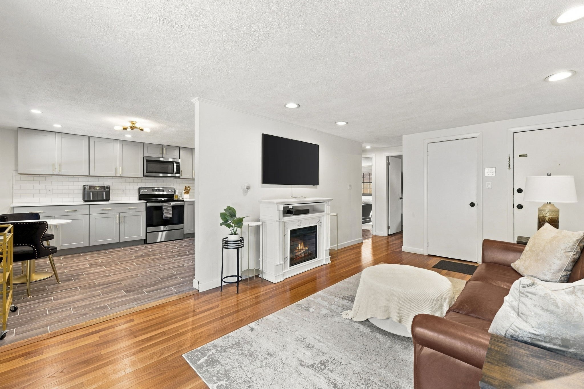80 Renwick Rd # B Property Photo 1