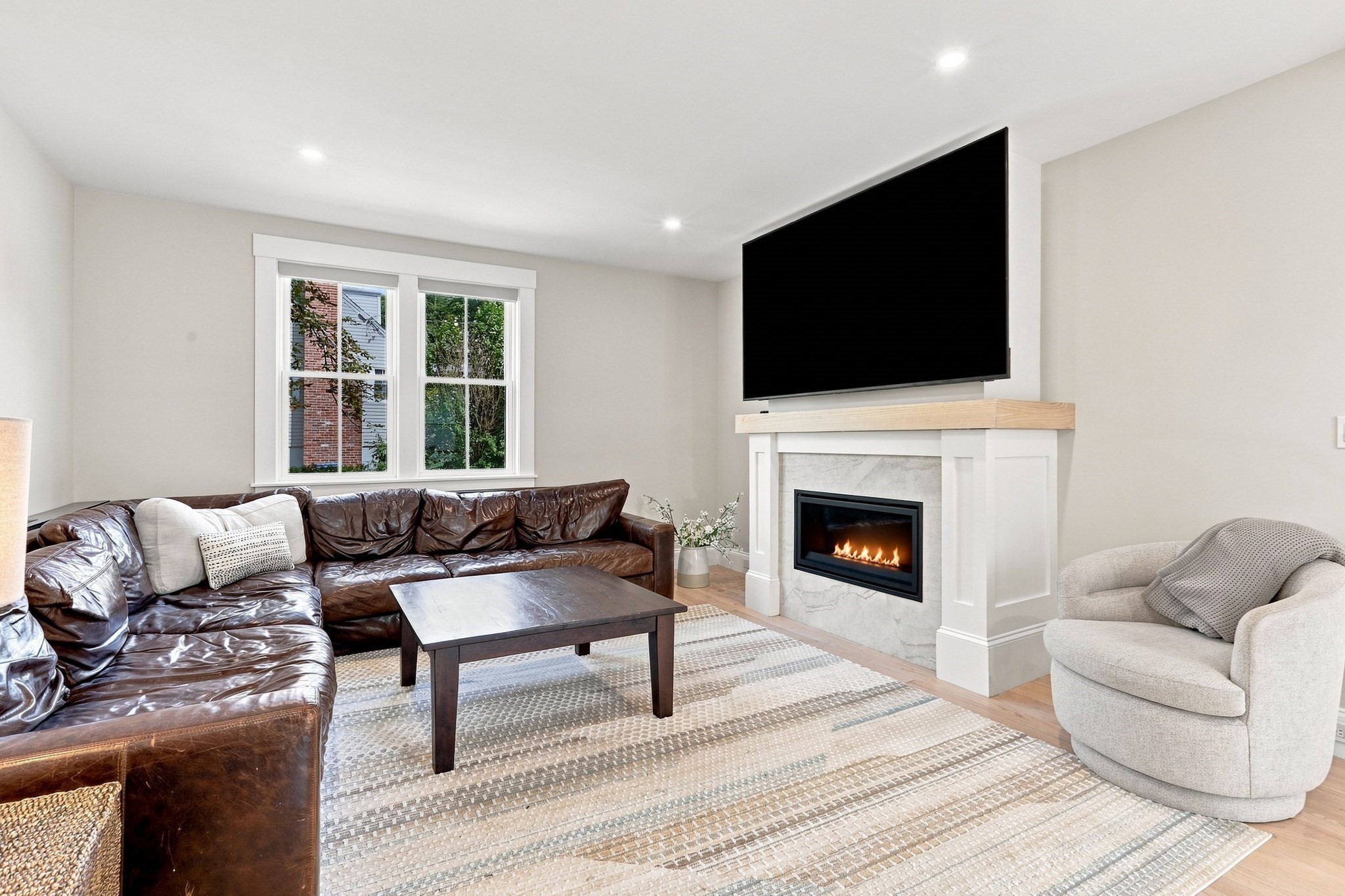 20 Florence St # A Property Photo 1
