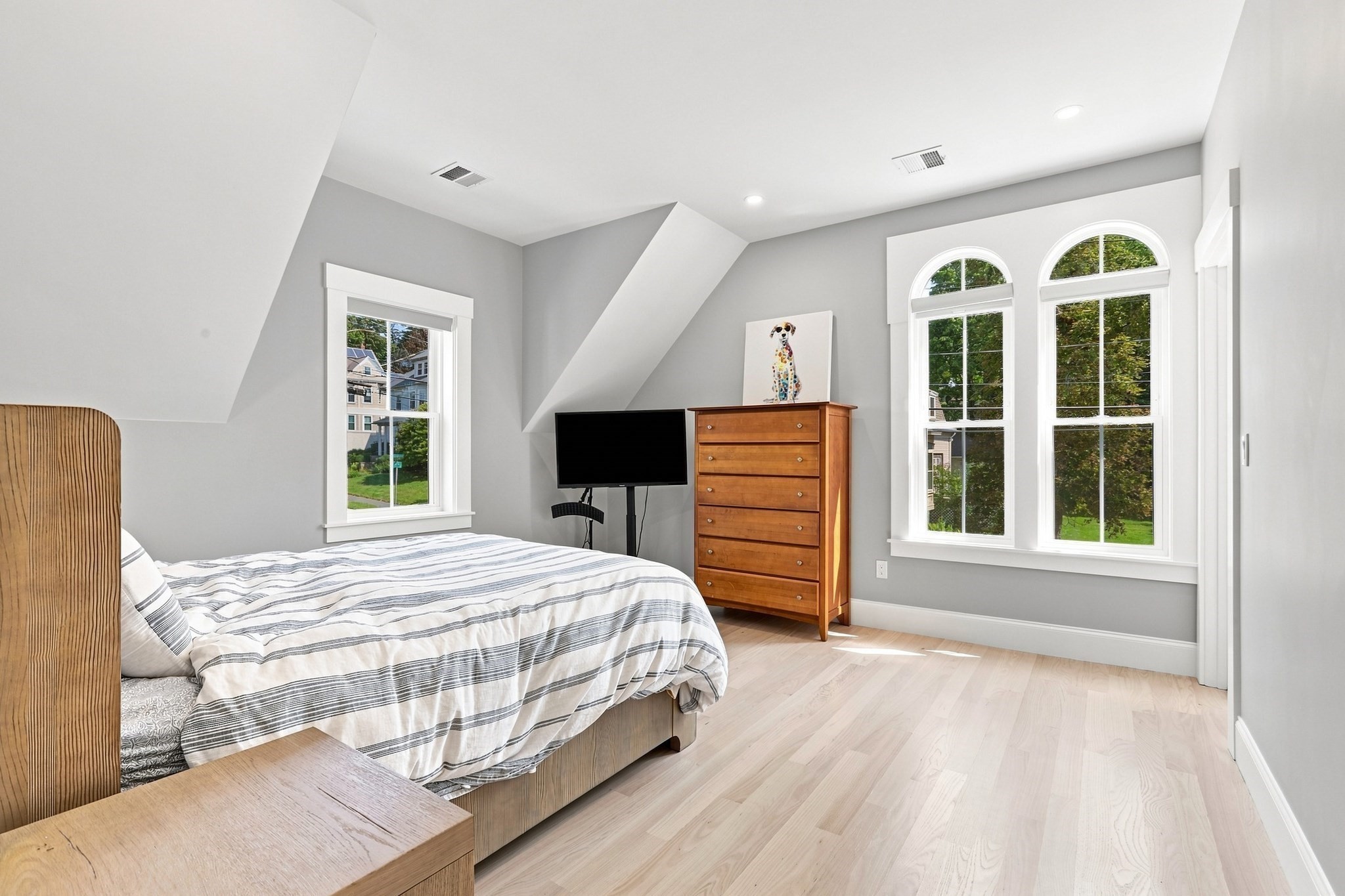 20 Florence St # A Property Photo 11