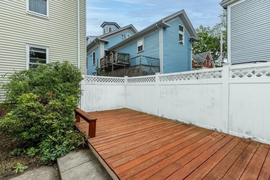 136 Elm Street Property Photo 7