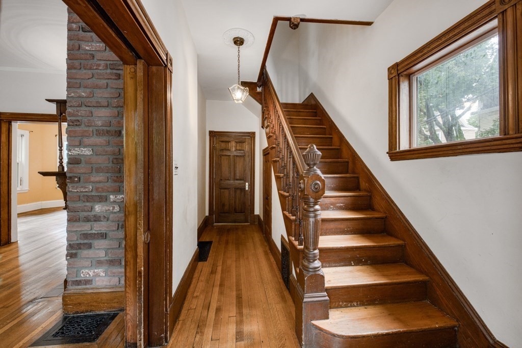 136 Elm Street Property Photo 8
