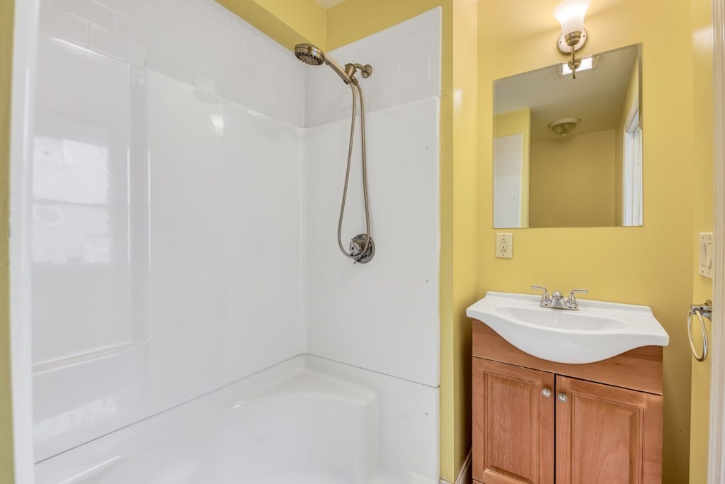 136 Elm Street Property Photo 18