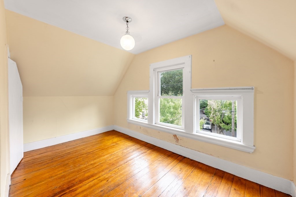 136 Elm Street Property Photo 28