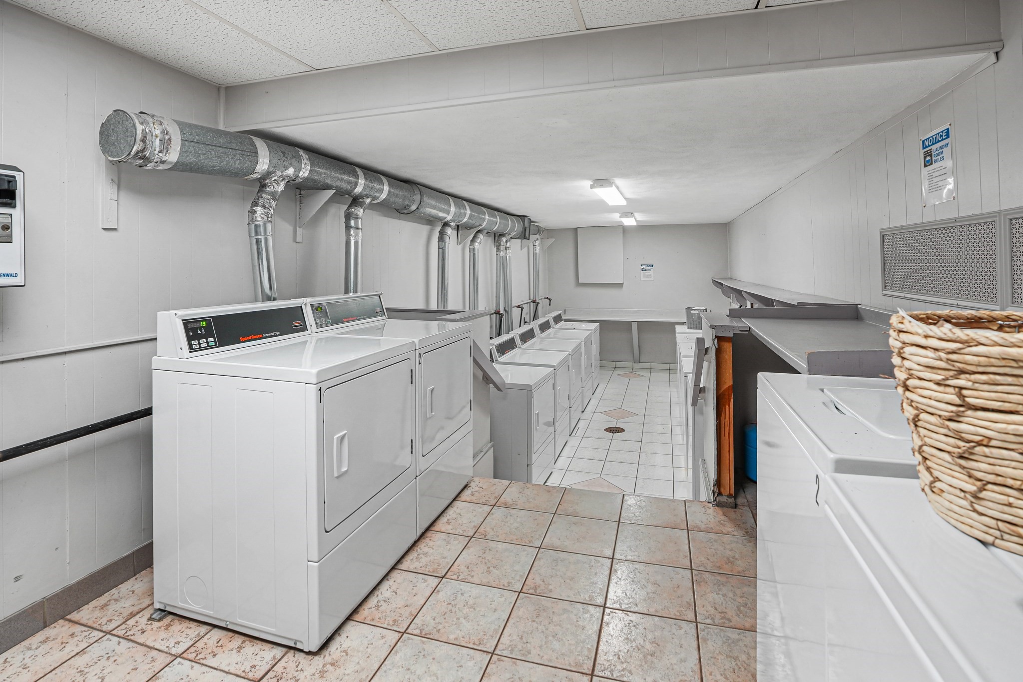 32 Whites Ave. # D13 Property Photo 10