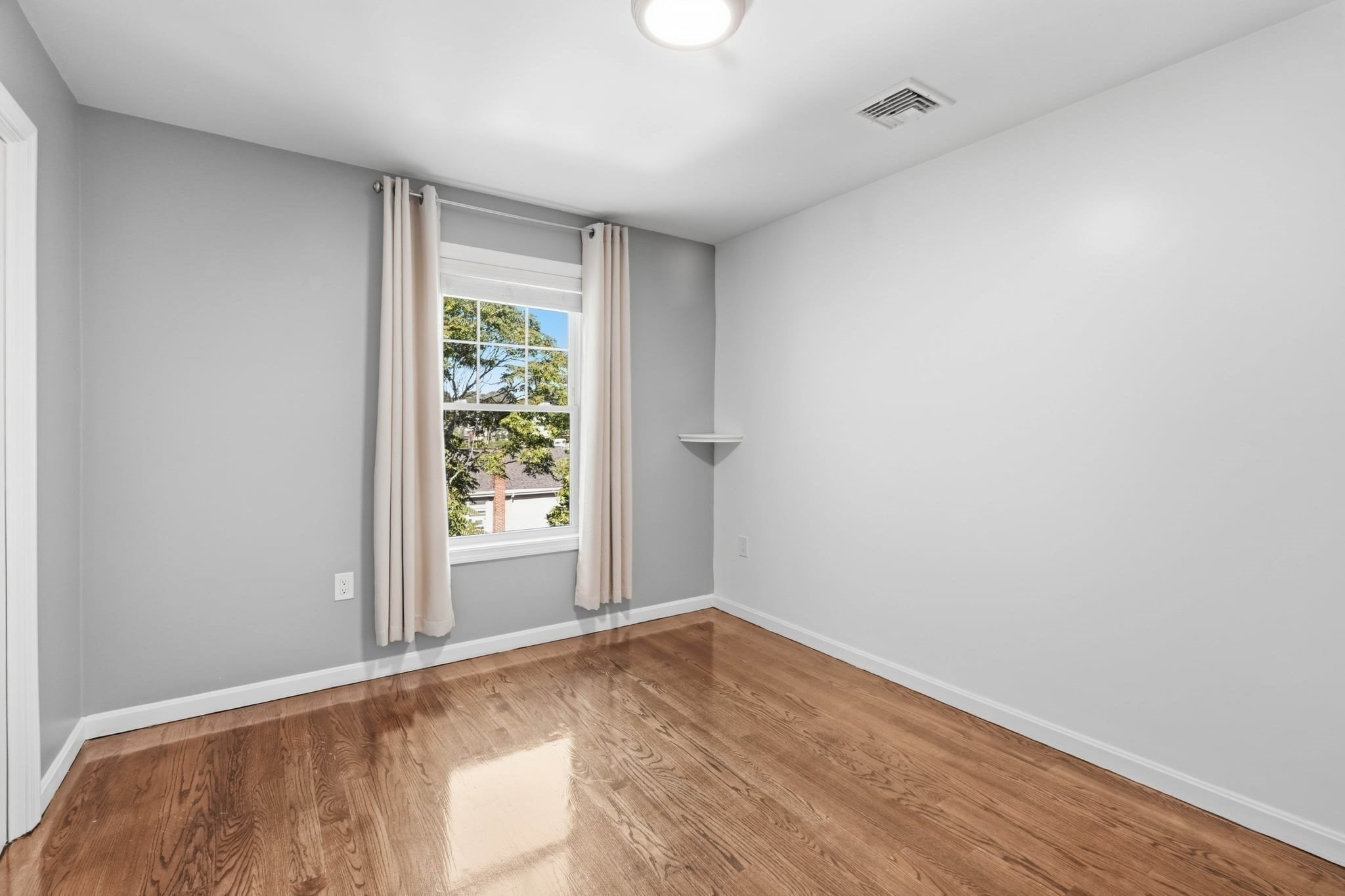 30 Highland St Property Photo 25