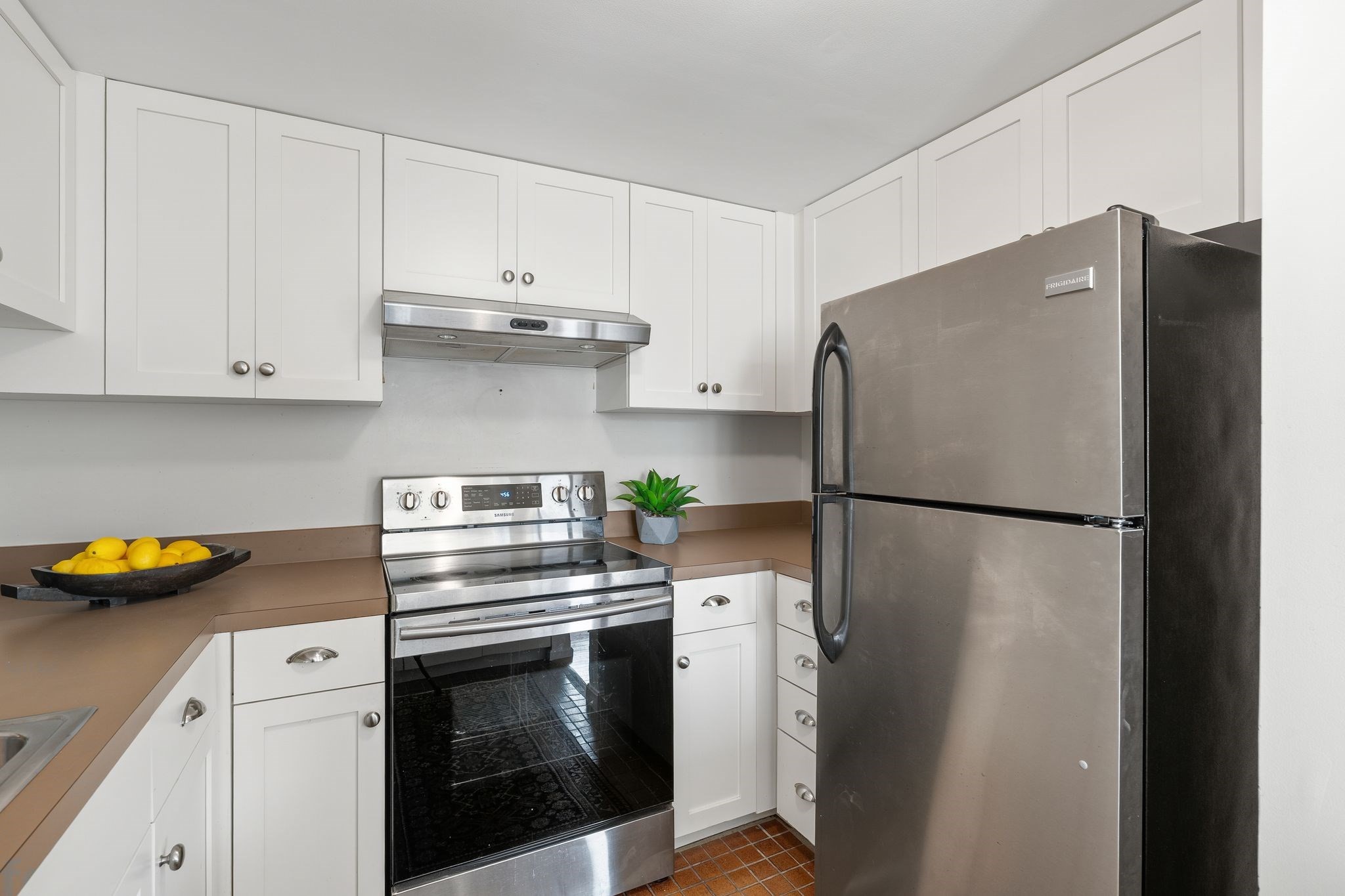 88 Park Ave # 412 Property Photo 10