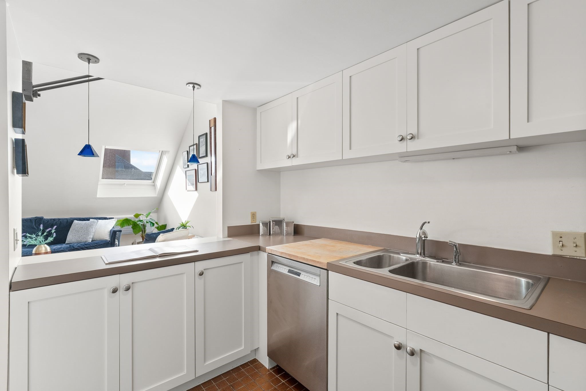 88 Park Ave # 412 Property Photo 11