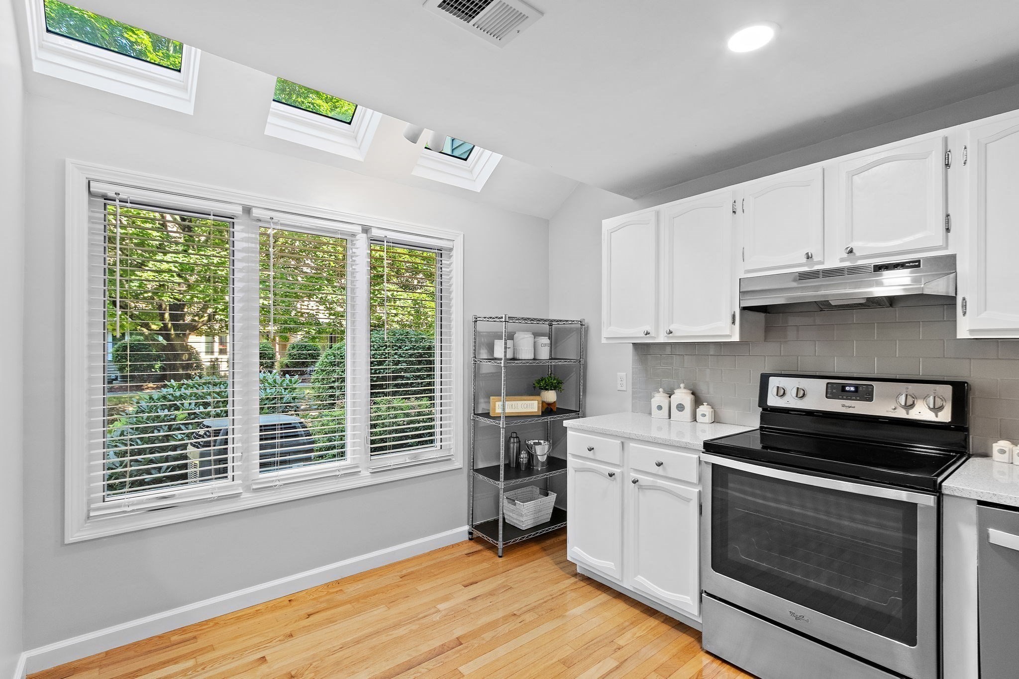 608 Maple Brook Rd # 608 Property Photo 6