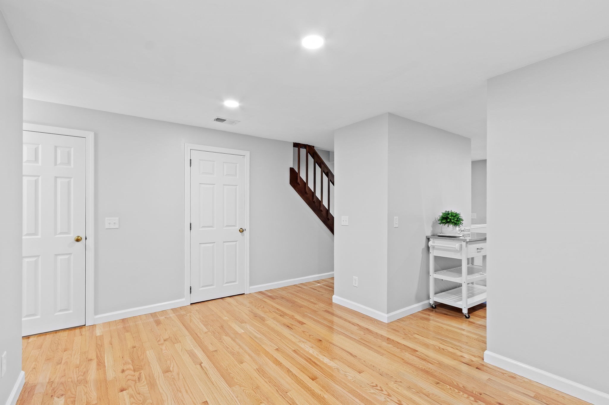 608 Maple Brook Rd # 608 Property Photo 8