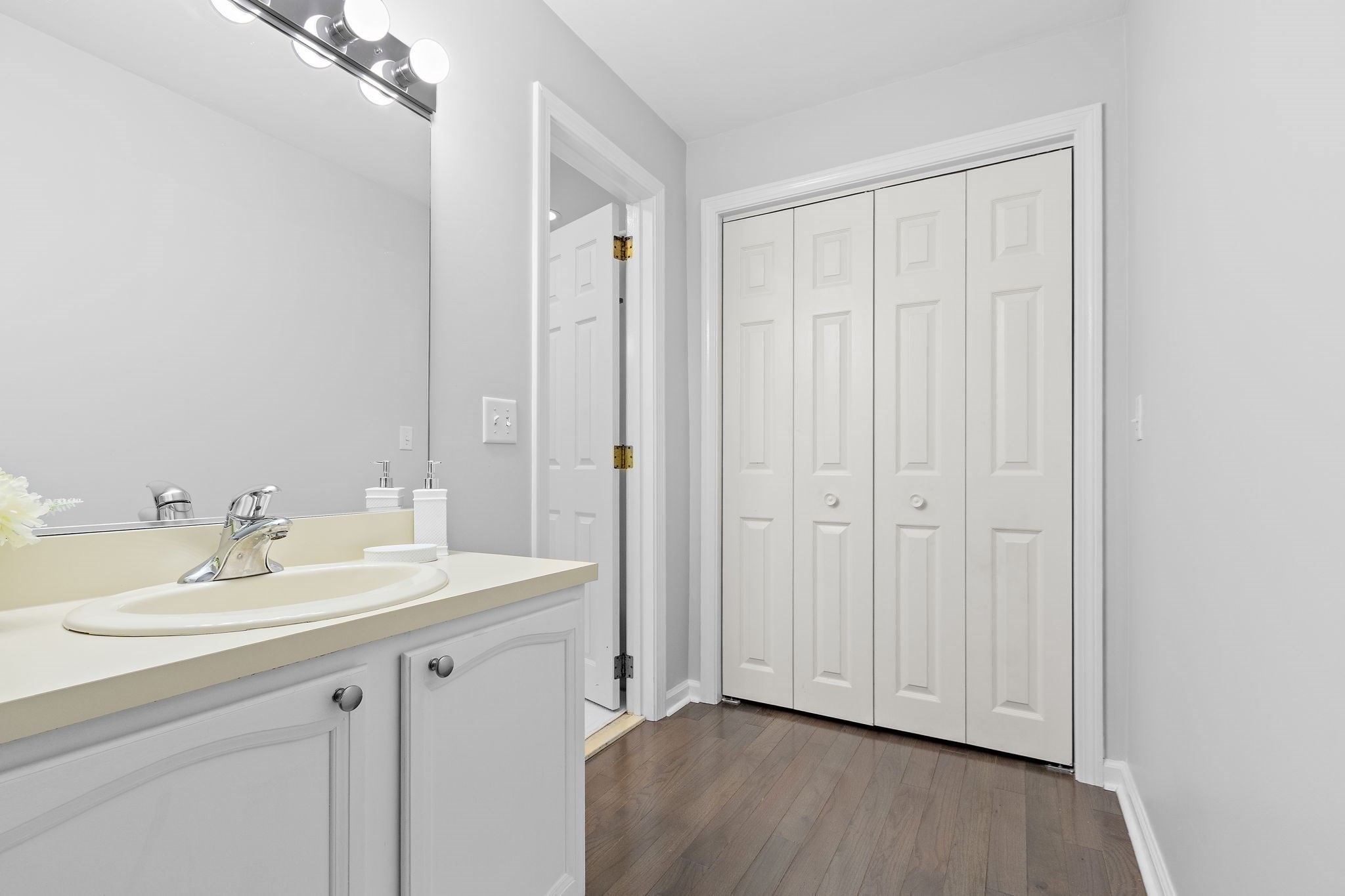 608 Maple Brook Rd # 608 Property Photo 21