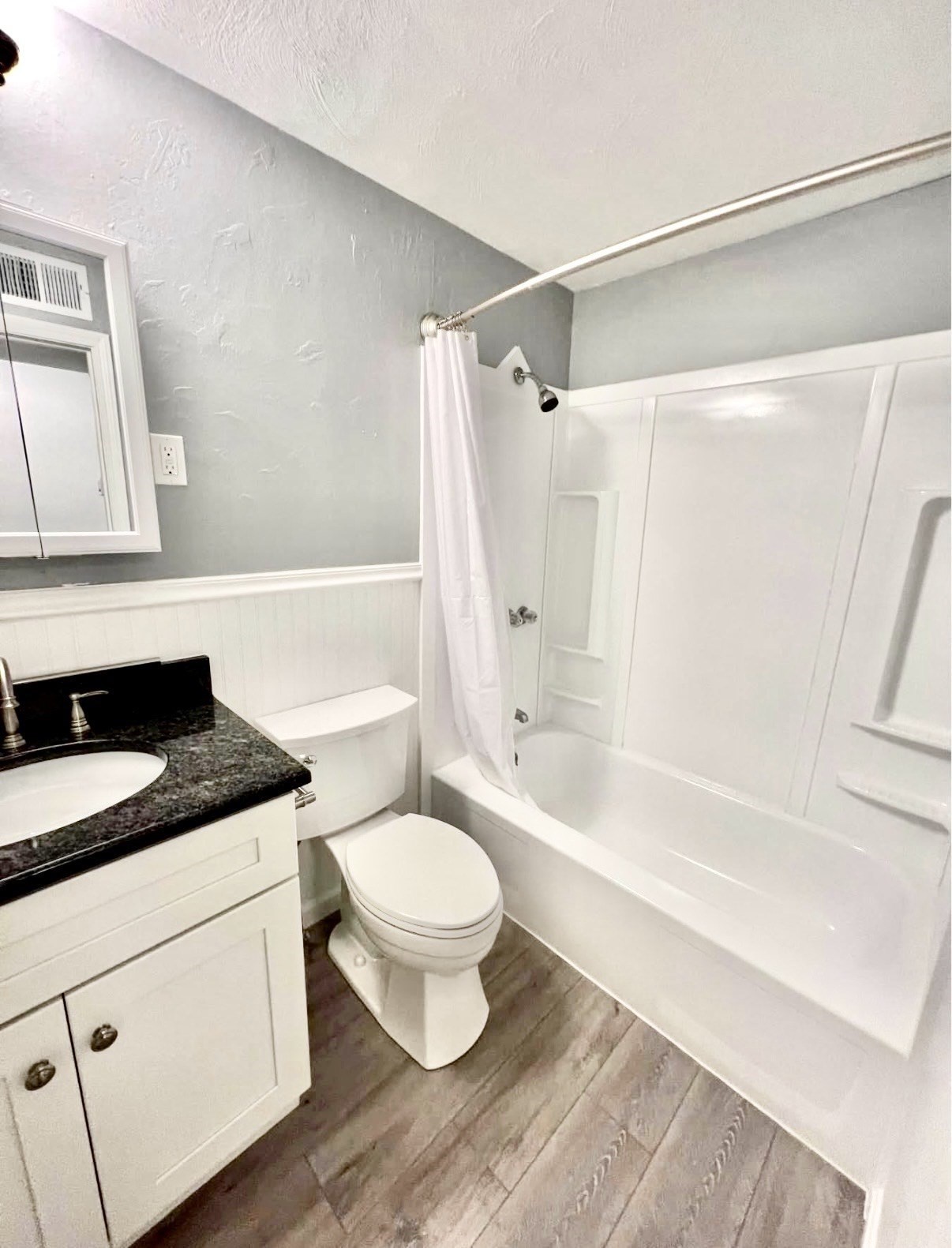 176 Maple Ave # 4 Property Photo 4