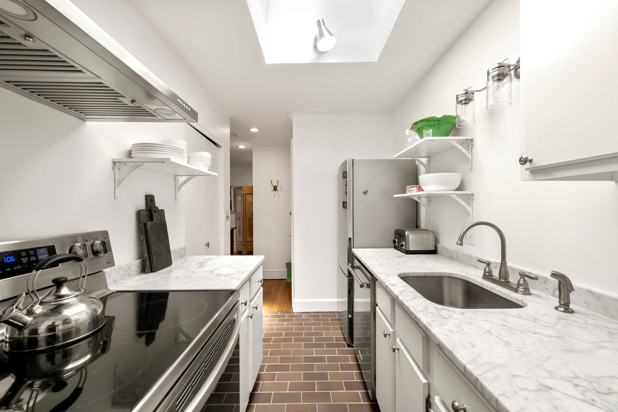 277 Beacon St # 4a Property Photo 7