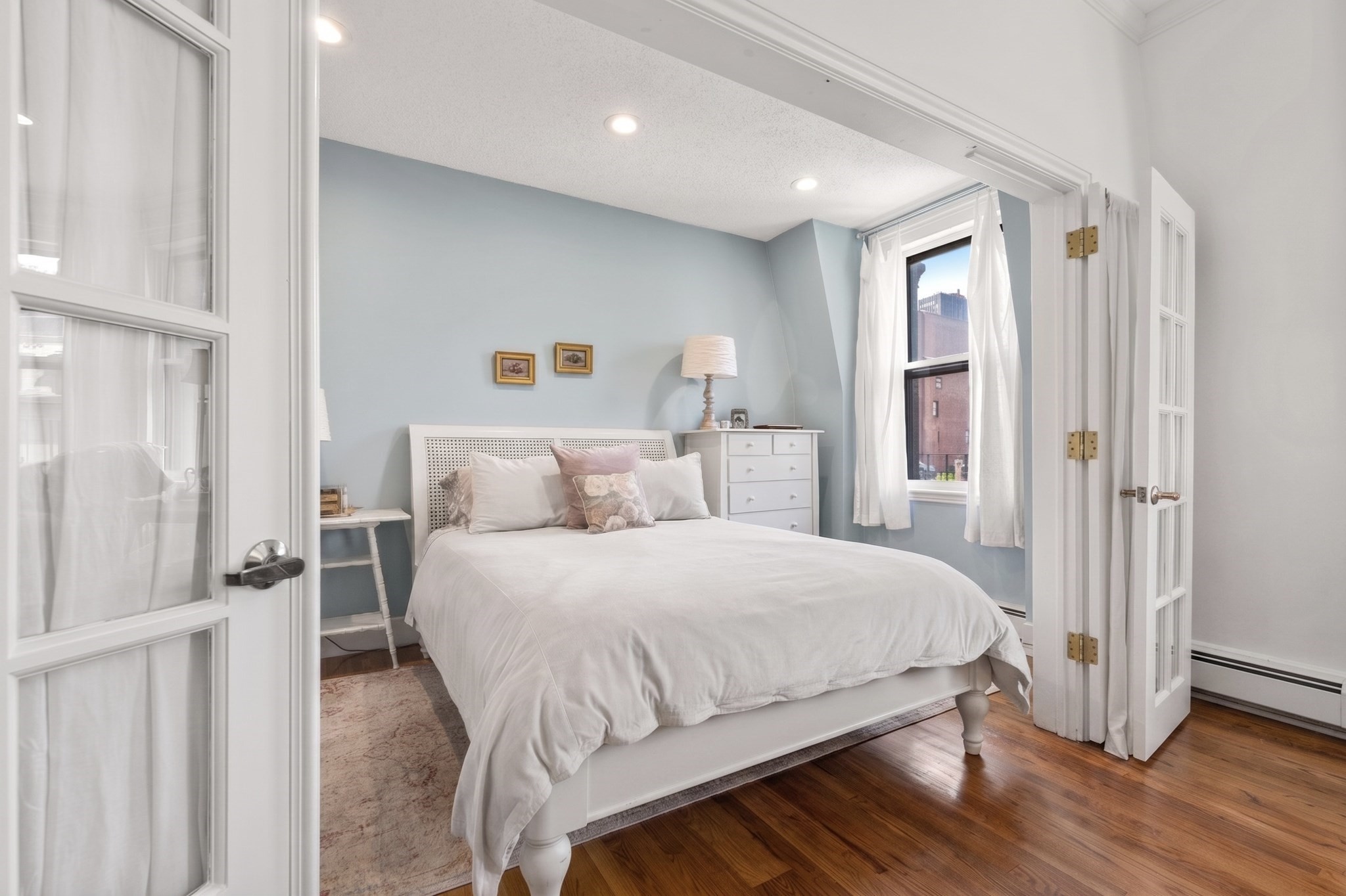 277 Beacon St # 4a Property Photo 8