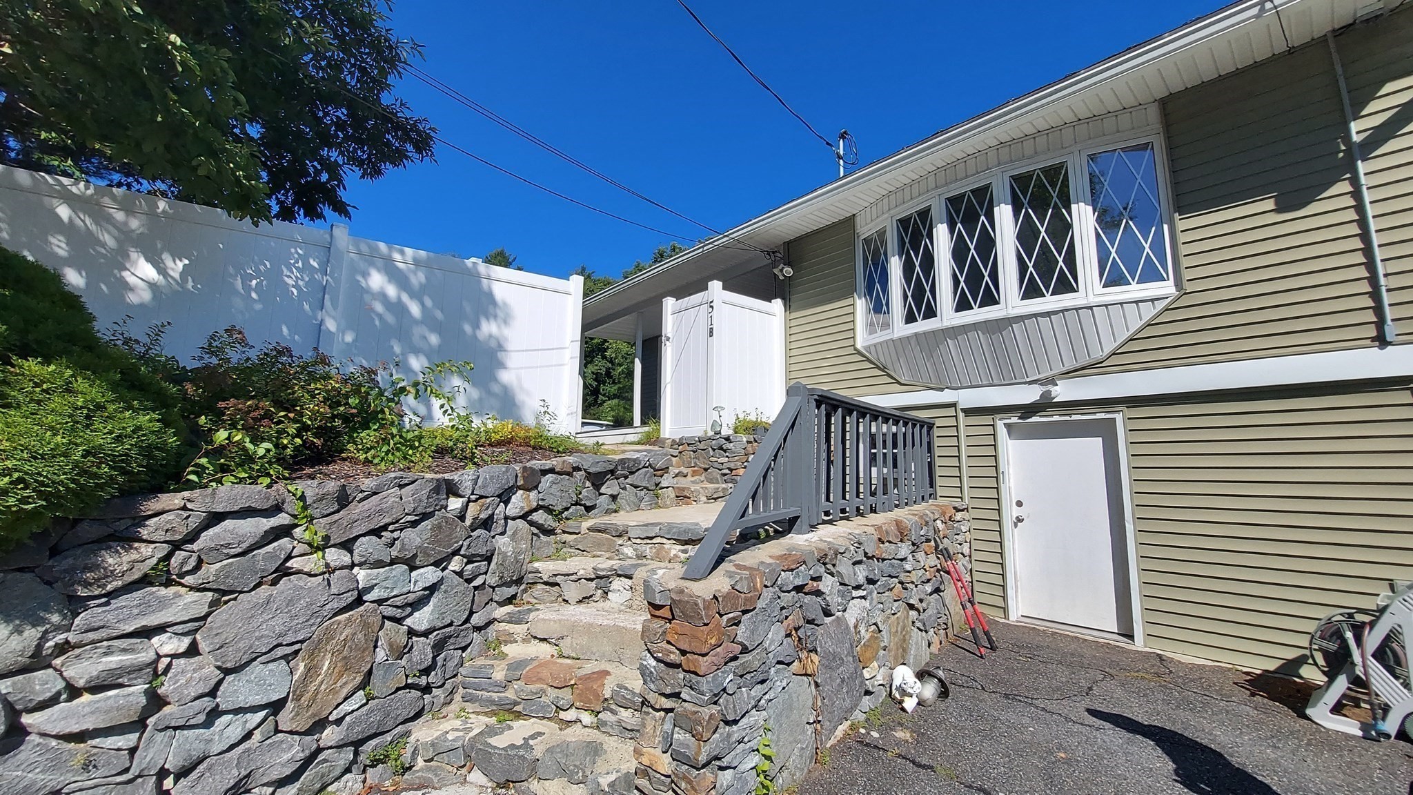 51 Old City Rd # B Property Photo 21
