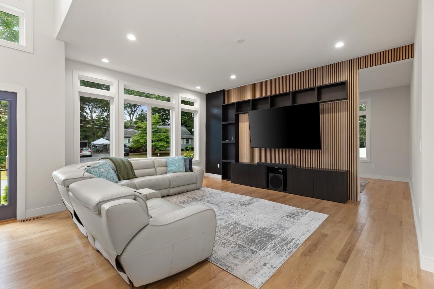 8 Jonathan Road Property Photo 7