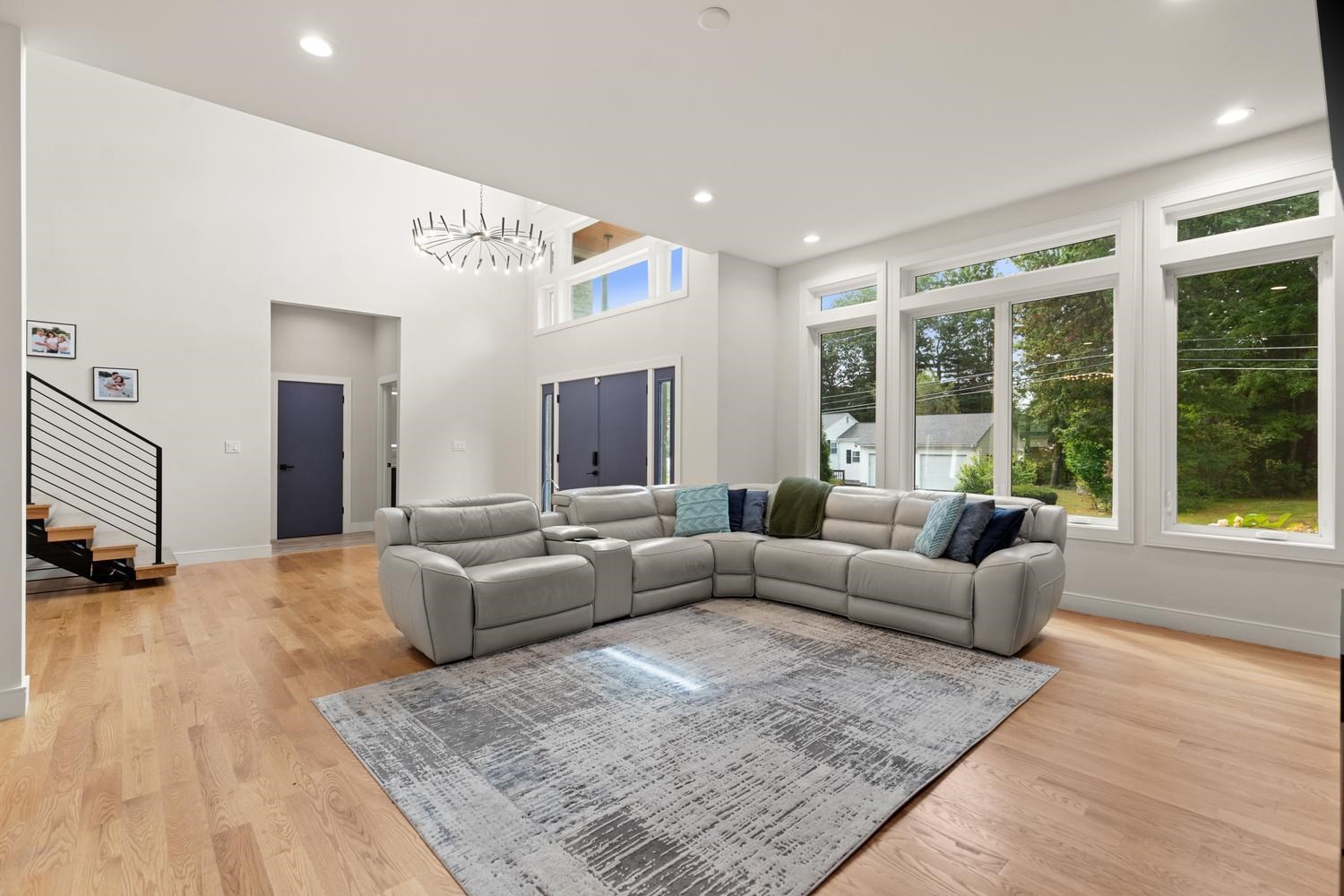 8 Jonathan Road Property Photo 8