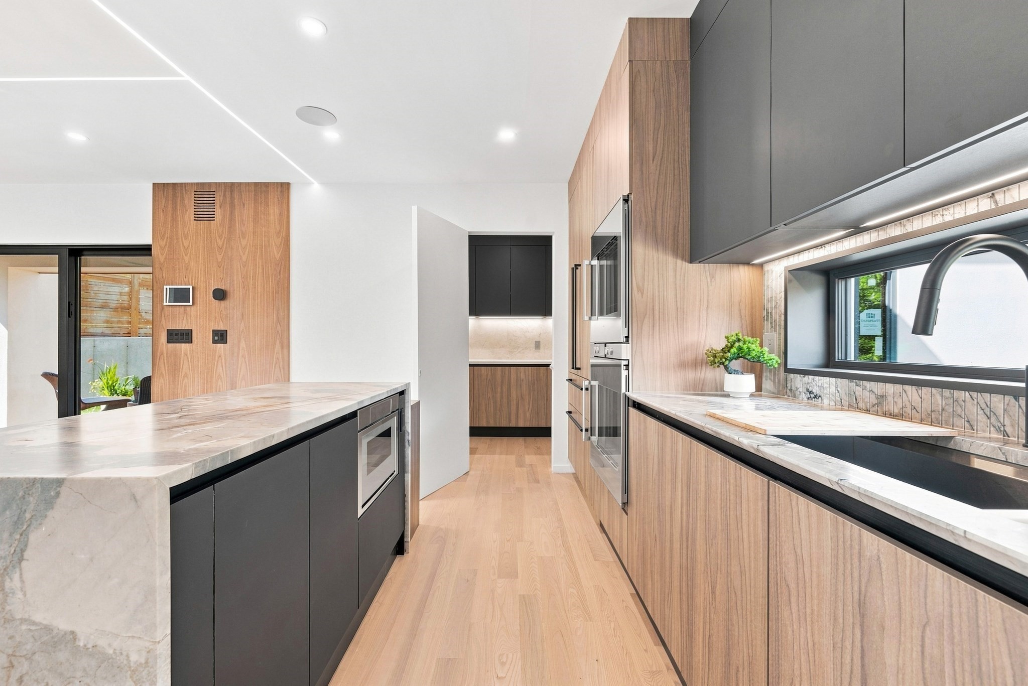 63-65 Commonwealth Avenue # 65 Property Photo 14