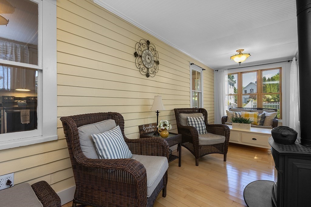107 Summer St Property Photo 26