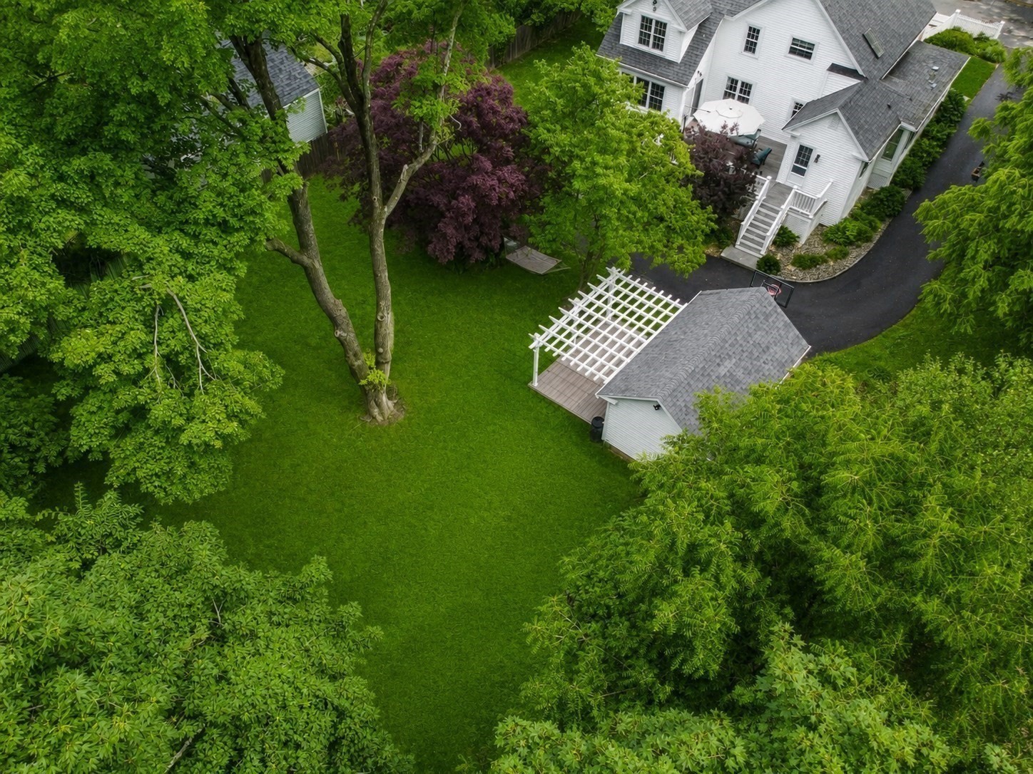 107 Summer St Property Photo 40