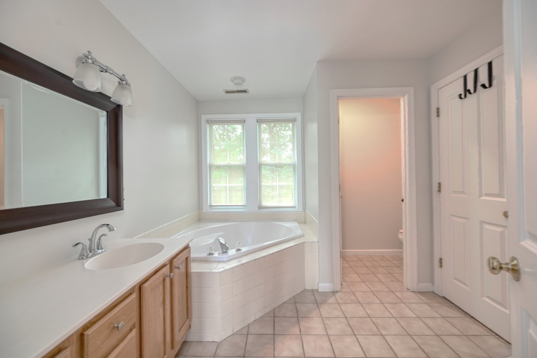 5 Bay Farm Ln Property Photo 18