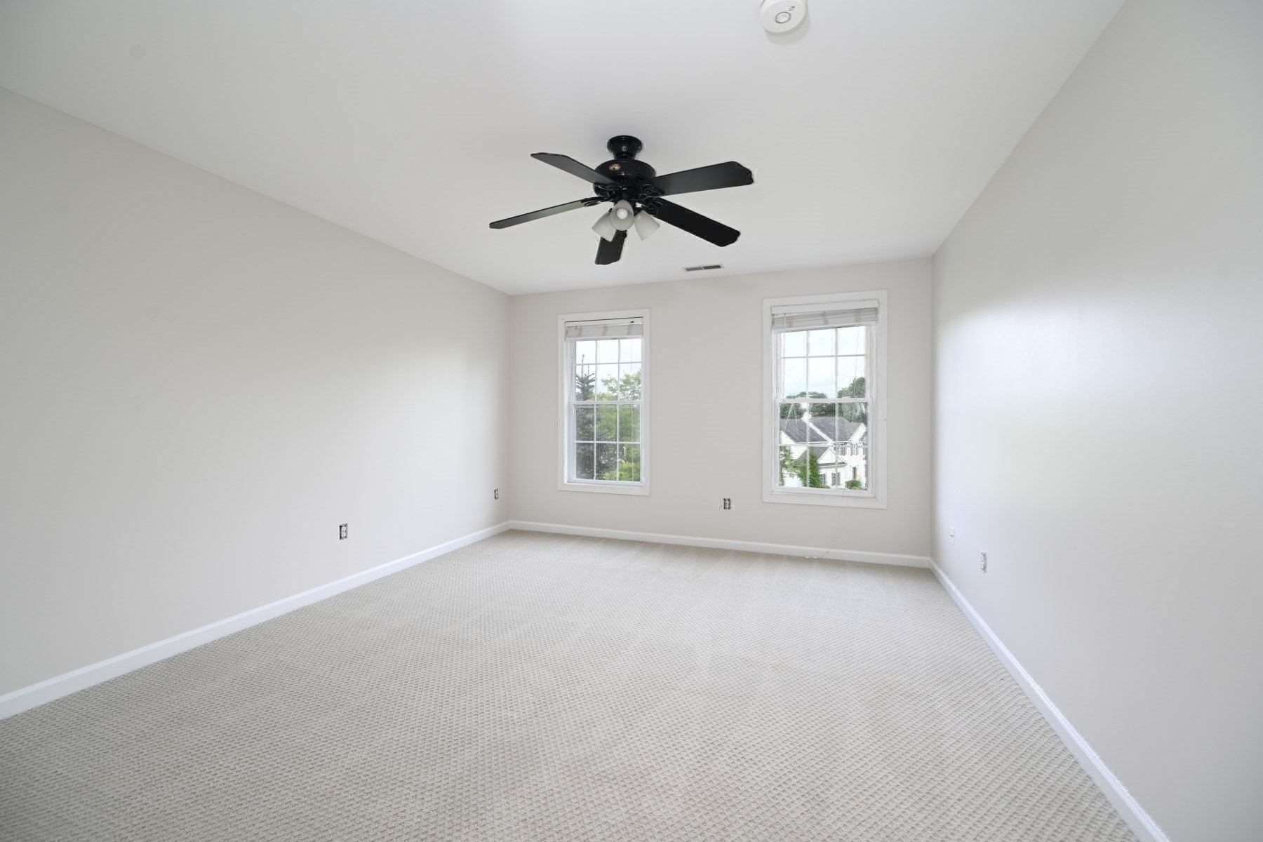 5 Bay Farm Ln Property Photo 19